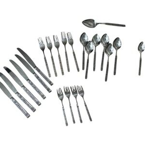 Wm. A. Rogers Deluxe Stainless Oneida Ltd. Dominica a.k.a. Colosseum Misc pieces